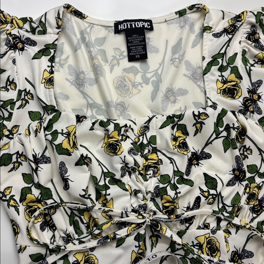 Bees 🐝 & Roses 🌹 EMPIRE DRESS - Picture 3 of 5